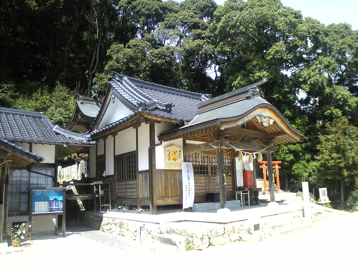 石上布都魂神社の写真